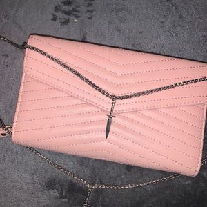 Pink wallet (with a ton of pockets !)